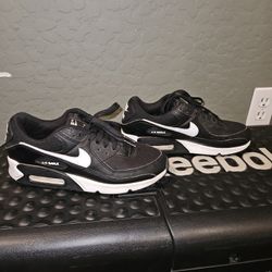 Nike Women's Air Max 90 Shoes