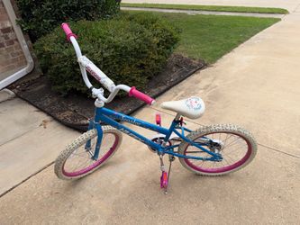 Girl’s bike