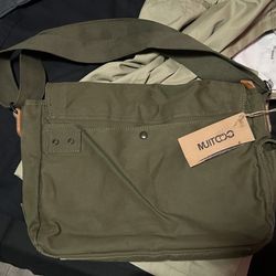 book/computer bag 