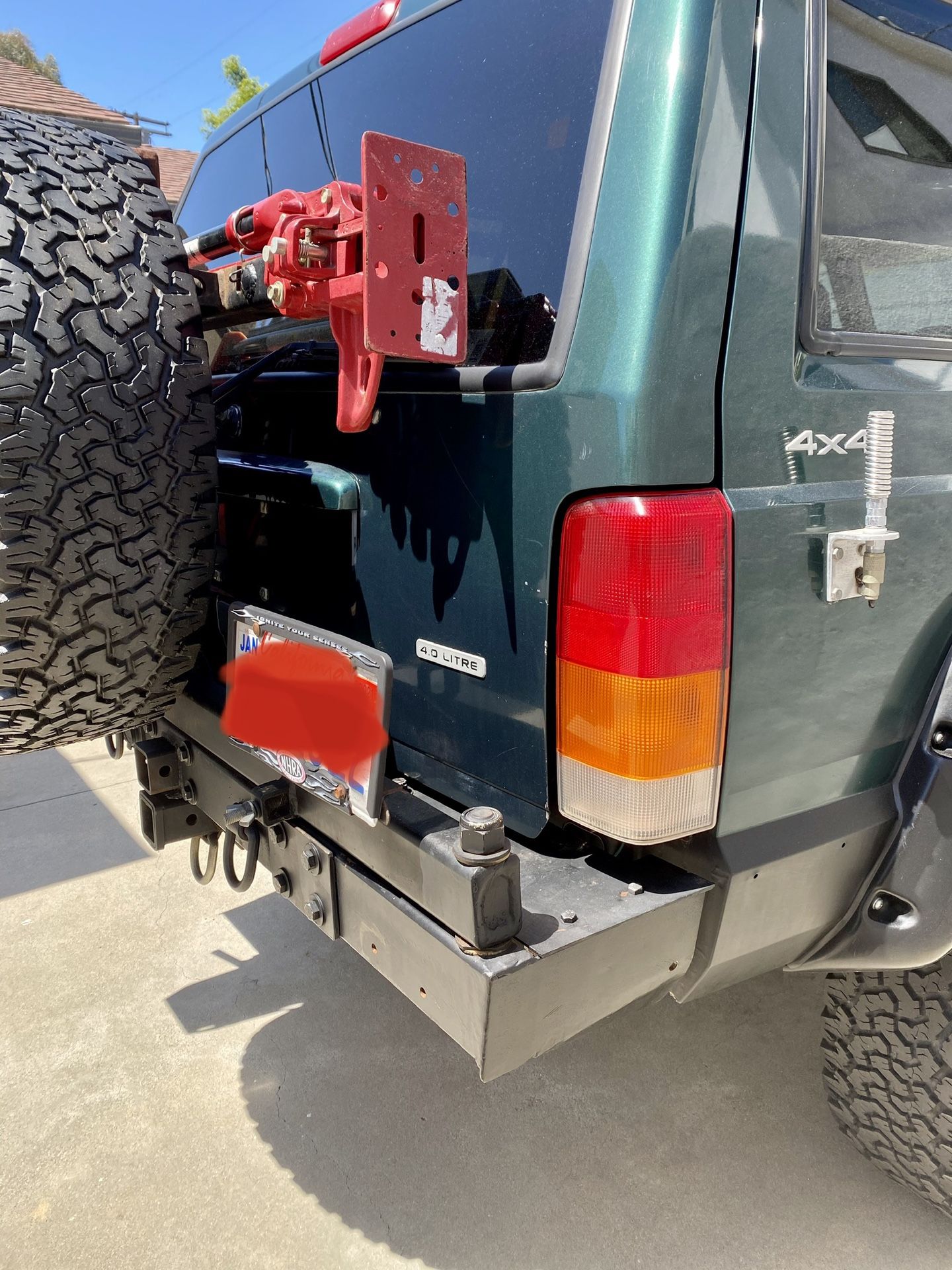 Jeep XJ Rear Bumper + Tire Carrier + Tow Hitch for Sale in Los Angeles