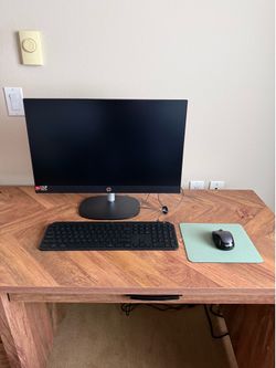 HP all in one desktop computer and peripherals