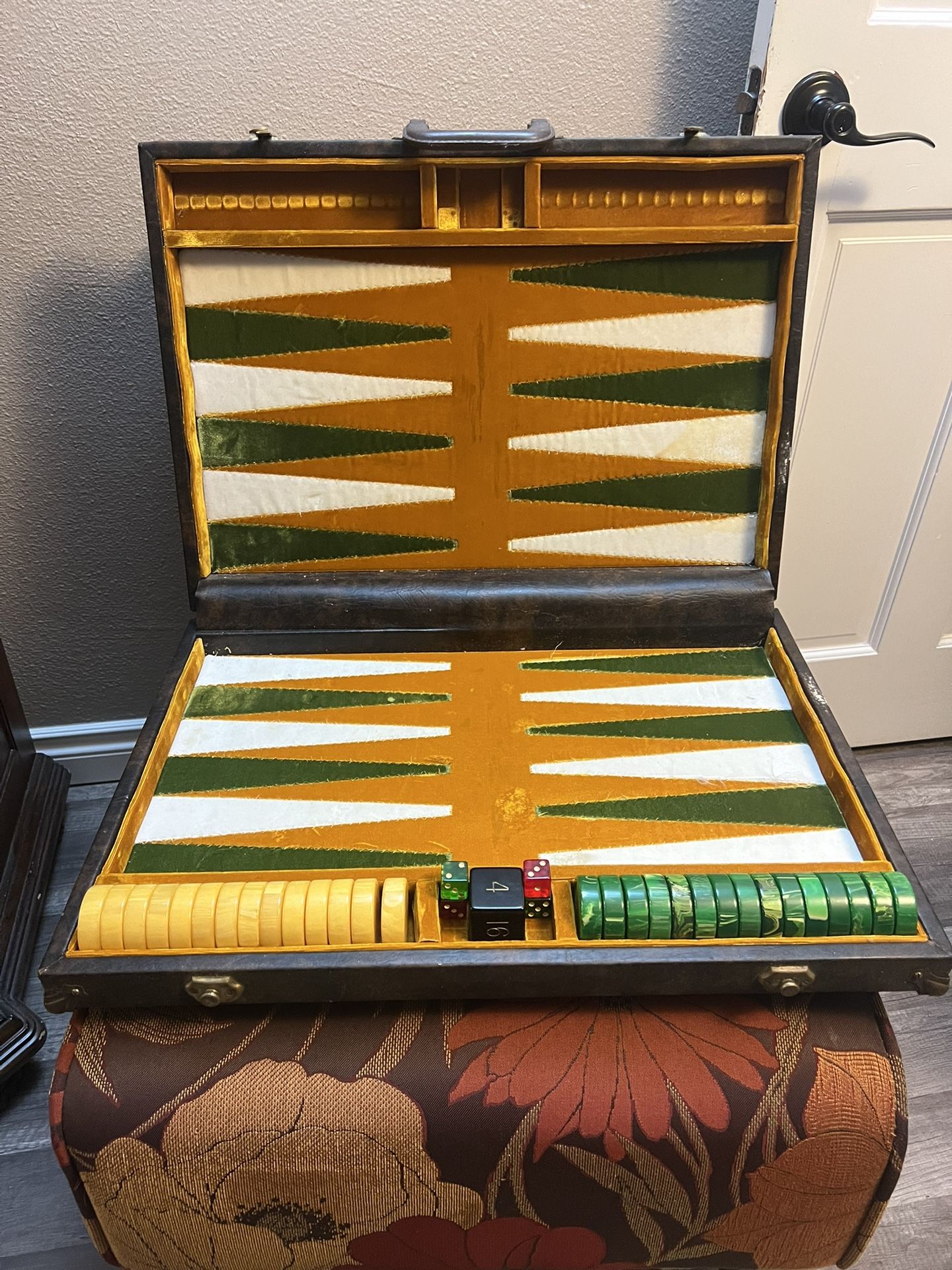 Vintage Backgammon Game