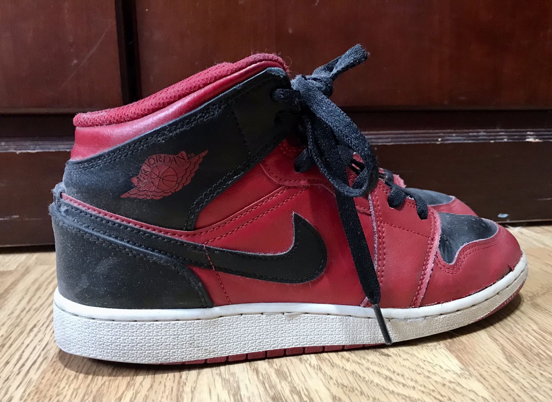 Jordan 1 Mid