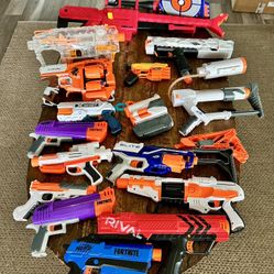 14 Nerd Guns With Accessories 