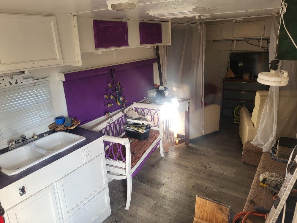 Travel Trailer 1998