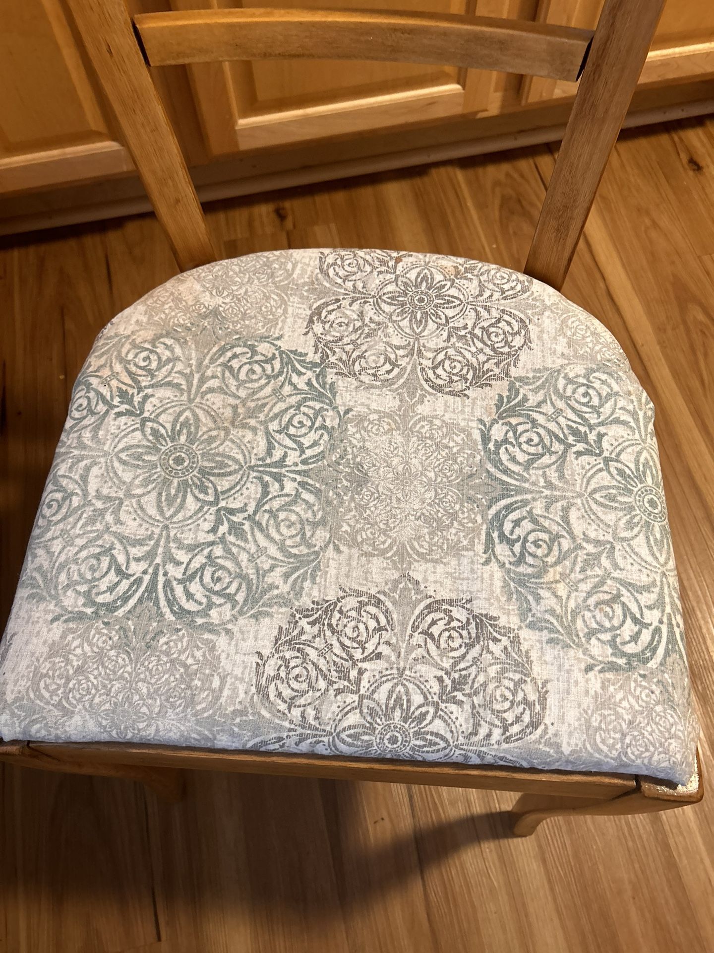 Small Desk Chair