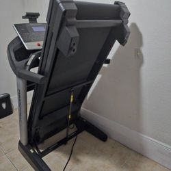 Heavy Duty Treadmill Proform 