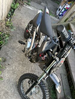 2022 SRR 125 title in hand dirt bike
