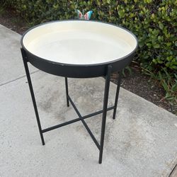 Round Metal Side Table 