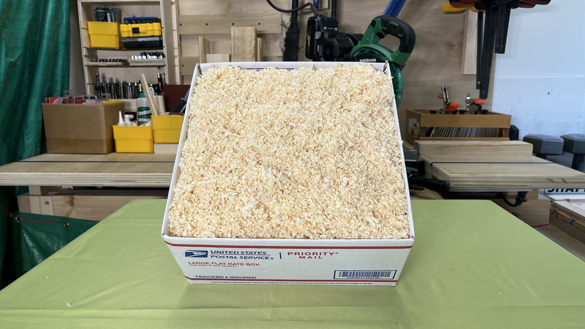 Large USPS box of SAWDUST for garden or pet bedding, from fresh smelling high quality wood, fluffy texture, chemical free, clean, no glue