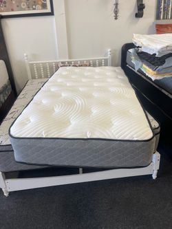 Twin mattress