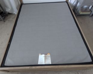 Queen size box spring NICE CONDITION box spring