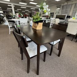 5 Pc Dining Table 