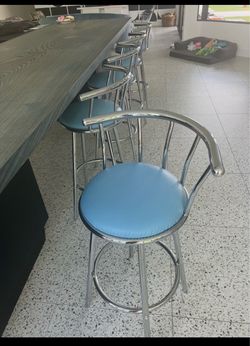 Bar stools/chairs