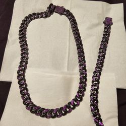 Purple And Black Necklace And Bracelet 