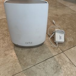 NETGEAR - Orbi 750 Series AX5200 Tri-Band Mesh Wi-Fi  Router 