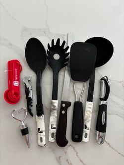 Assorted Kitchen Utensils Set