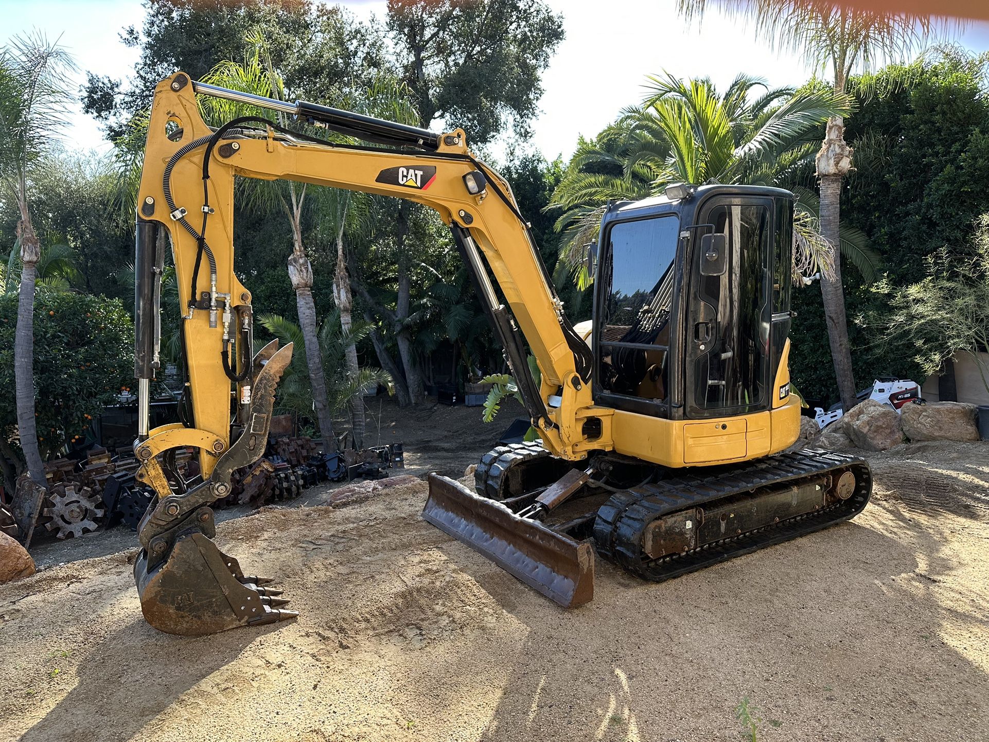 Caterpillar Mini Excavator 305