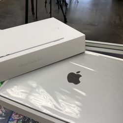 Macbook Air M2 8GB Ram 256 SSD