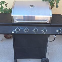 Bbq Grill Propane  Like New"