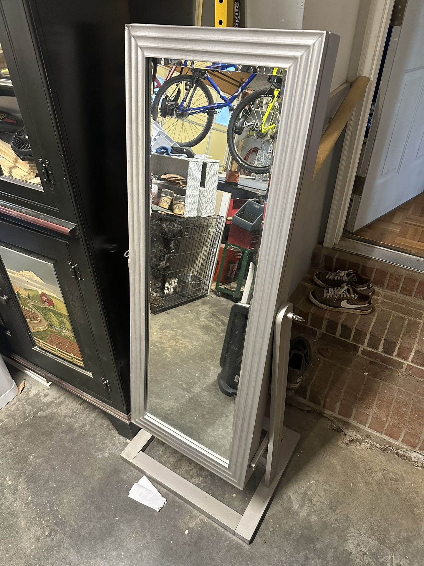 Mirror/Jewelry Organizer