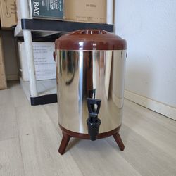 2 insulated tea dispensers