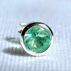 Genuine Colombian emerald SINGLE earring, silver 925, 5.5 mm diameter