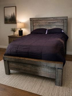 Queen Rustic Wood Bed Frame – MUST GO TODAY / Priced Low