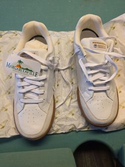 VINTAGE JIMMY BUFFET MARGARITAVILLE TENNIS SHOES!