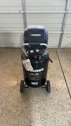 30  Galllon Husky Air Compressor