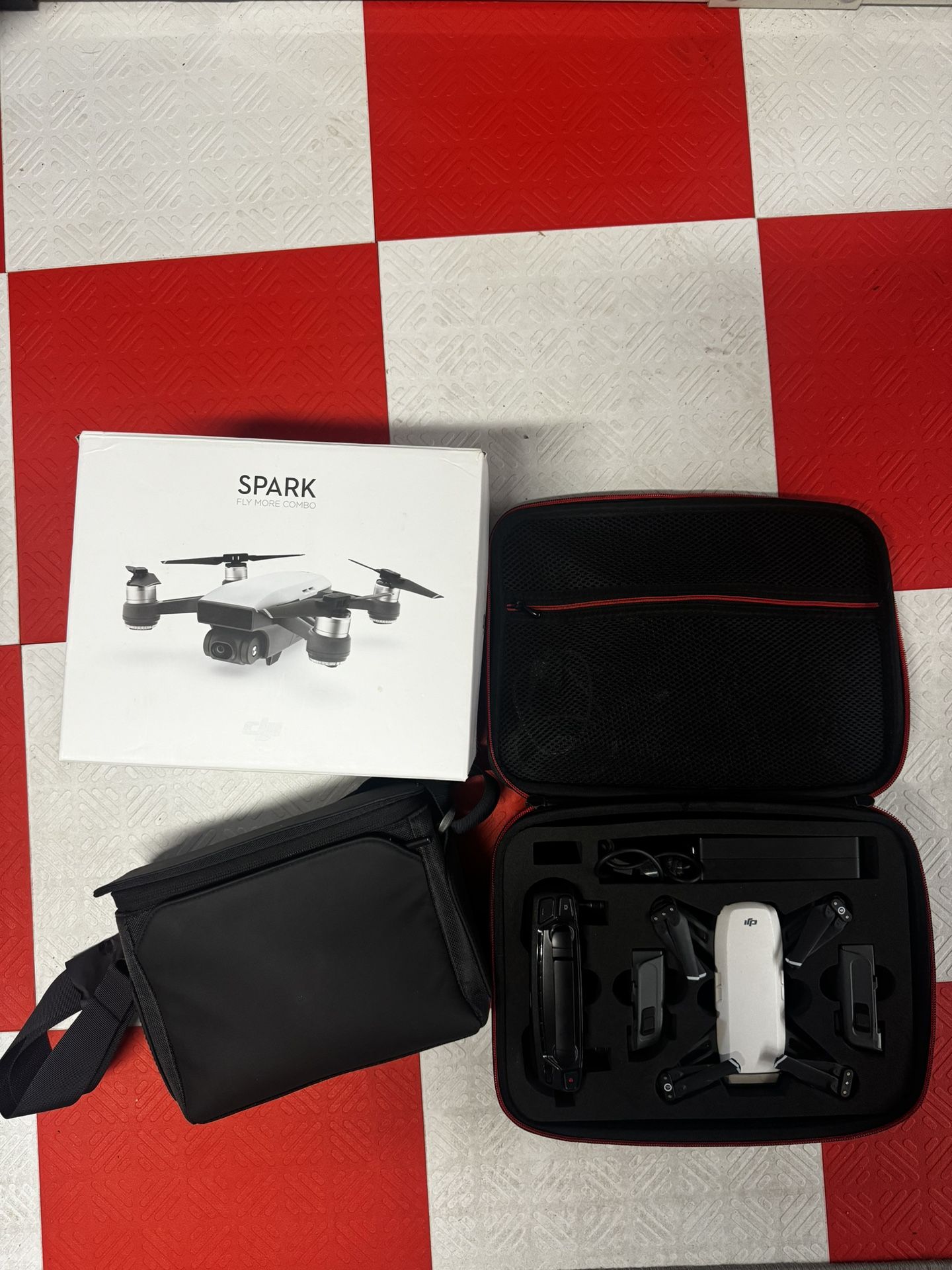 DJI Spark (Fly More Combo)