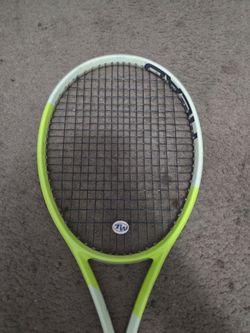 Head Extreme Pro 400 tennis racket