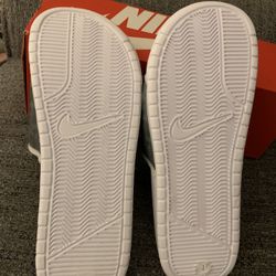 New Nike Reflective Women’s Slides Size 6 Never Worn In Box