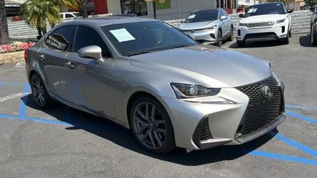 2017 Lexus IS