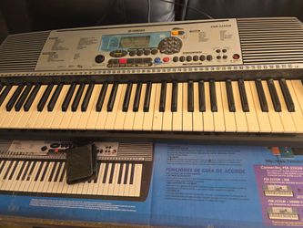 Yamaha PSR-225GM Piano keyboard