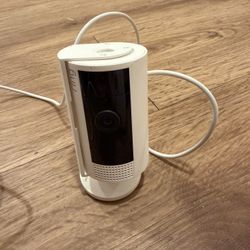 📷 Ring Stick Up Cam (Indoor/Outdoor) – Wired