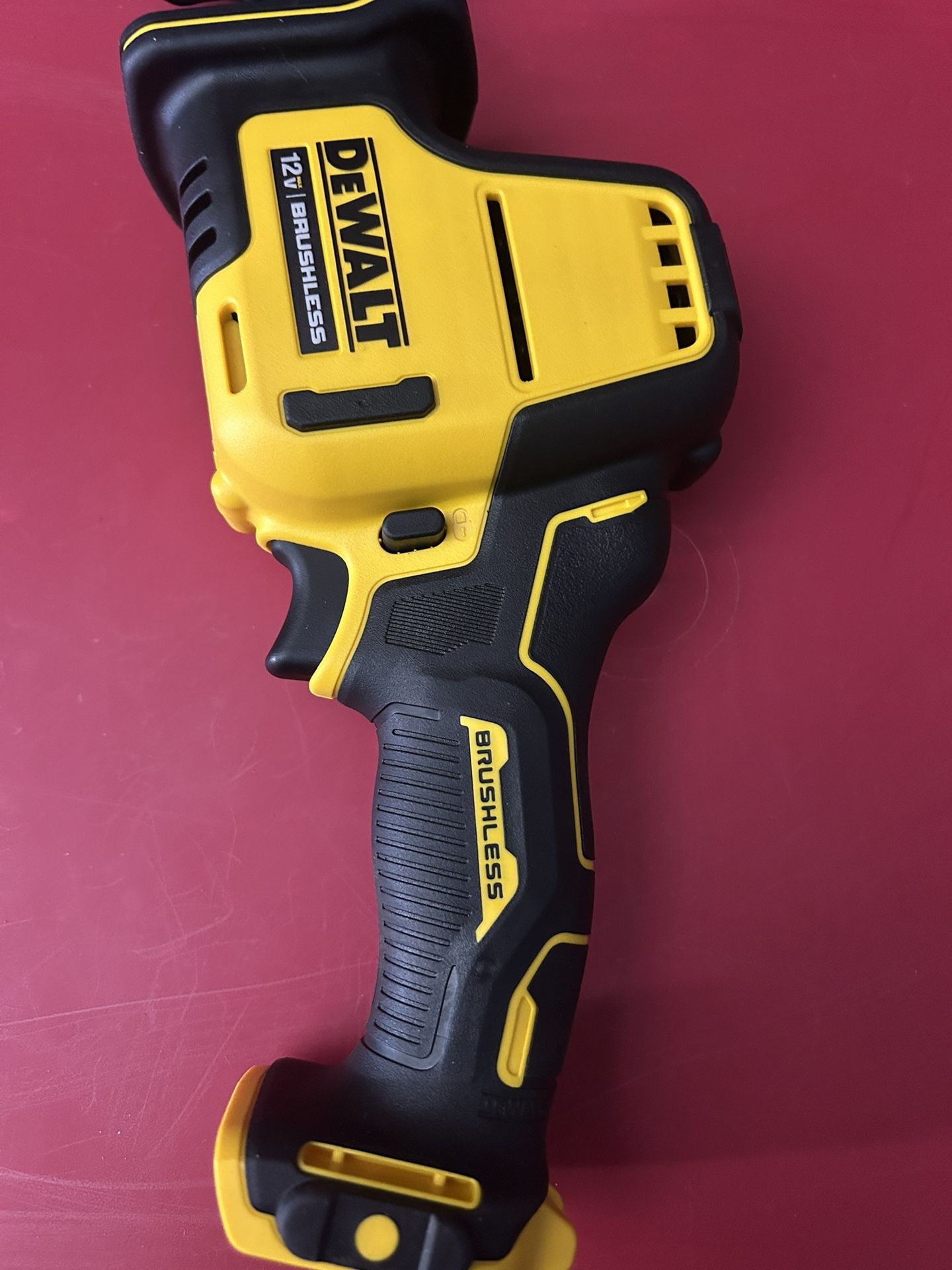 12 v saw dewalt brushless