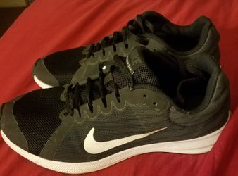 Nike boy size 7W