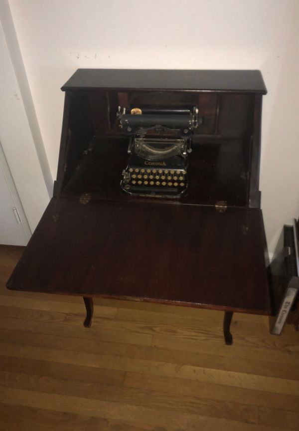 Antique Desk with small portable typewriter for Sale in Clearwater, FL
