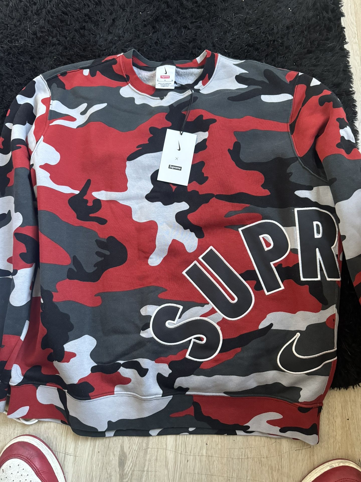 Supreme X Nike Arc Crewneck
