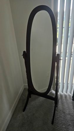 Oval Mirror