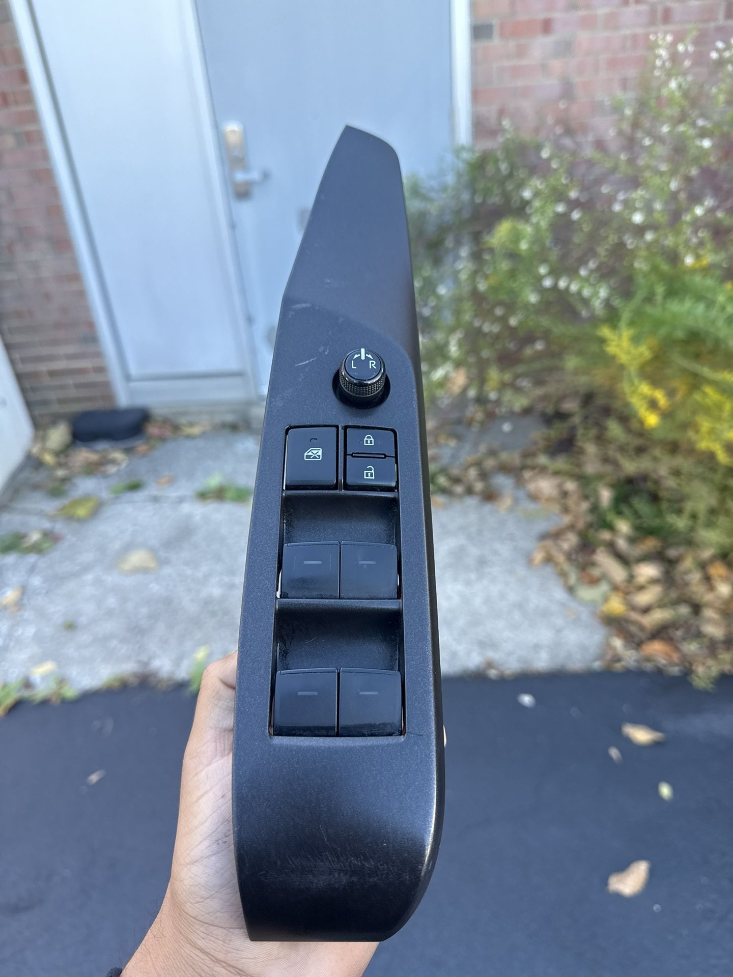 Toyota Camry Front Door Switch Driver Master 84040-0E13018 (2018-2023) 