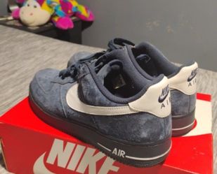 Men's Nike Af1 Suede Size 10.5 Good Condition 