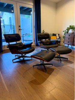 Mid Century Eames Style Lounge Chair in Real Leather and Walnut