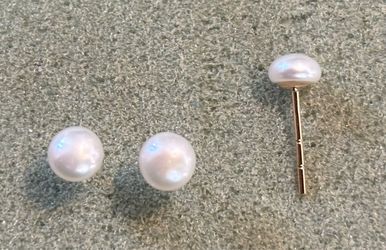 Pearl Stud Earrings