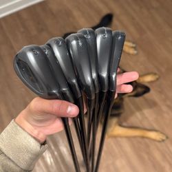 Mizuno JPX 925 HOTMETAL Irons In Black