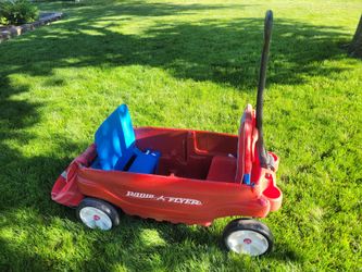 Radio Flyer Red Wagon