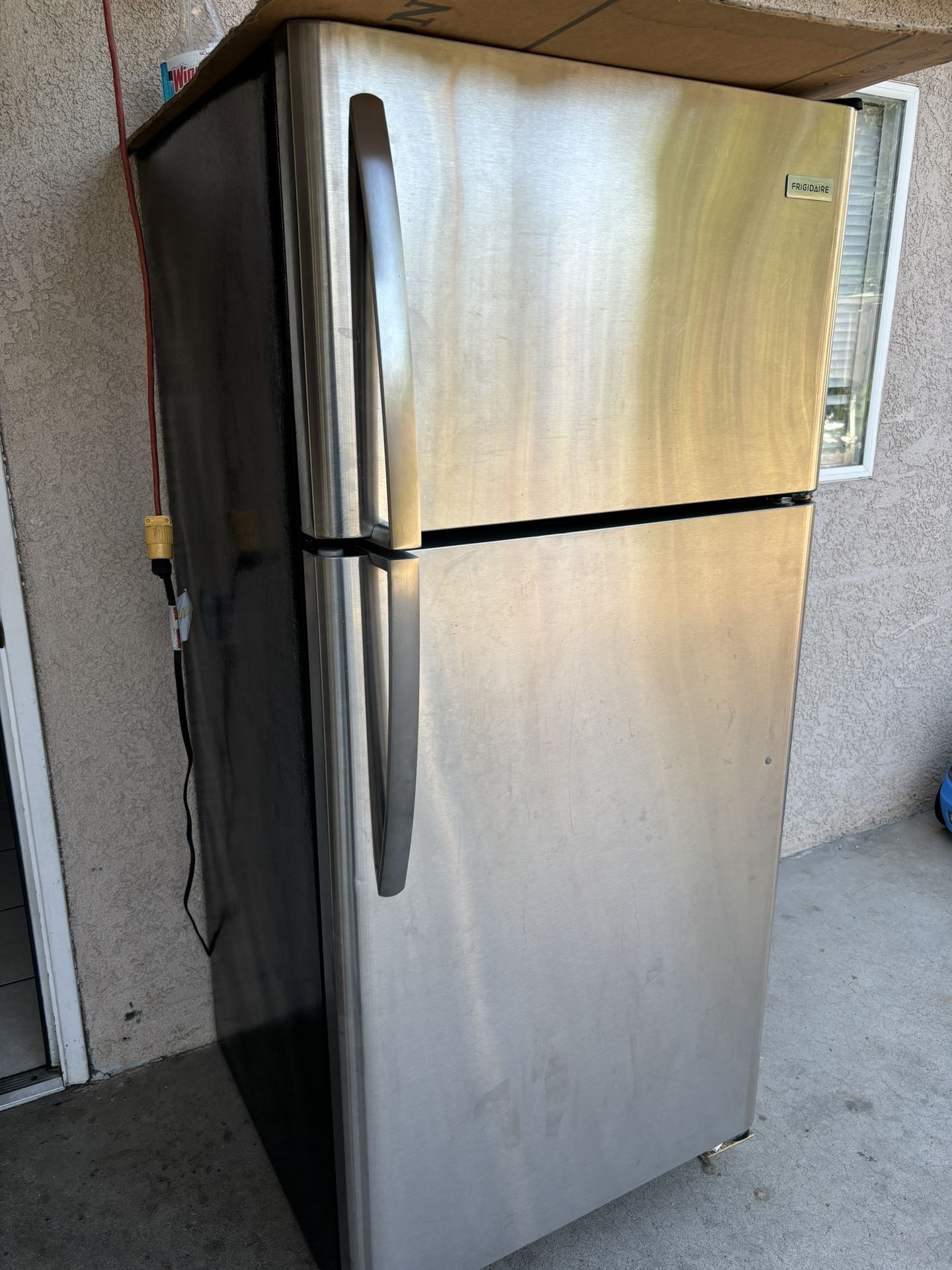 FRIGIDAIRE