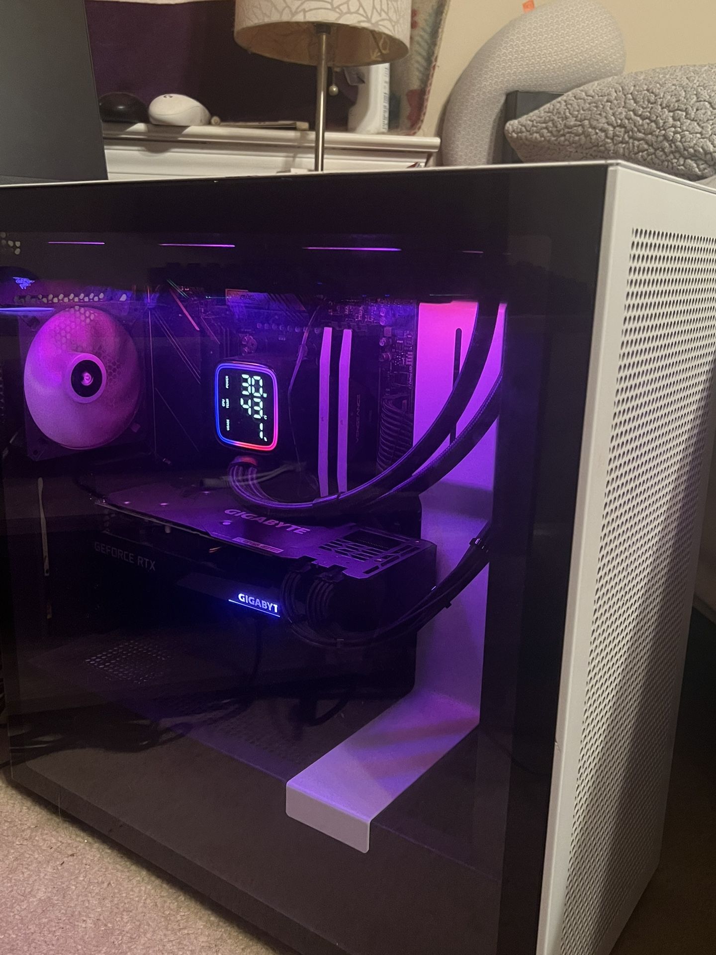 AMD 7800x3D + RTX 3070 Gaming Setup.