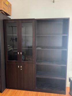 Set of 2 beautiful bookcase